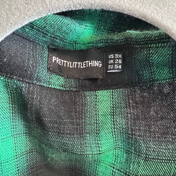 Pretty Little Thing Plaid Flannel Button Up - 3x - Picture 6 of 8